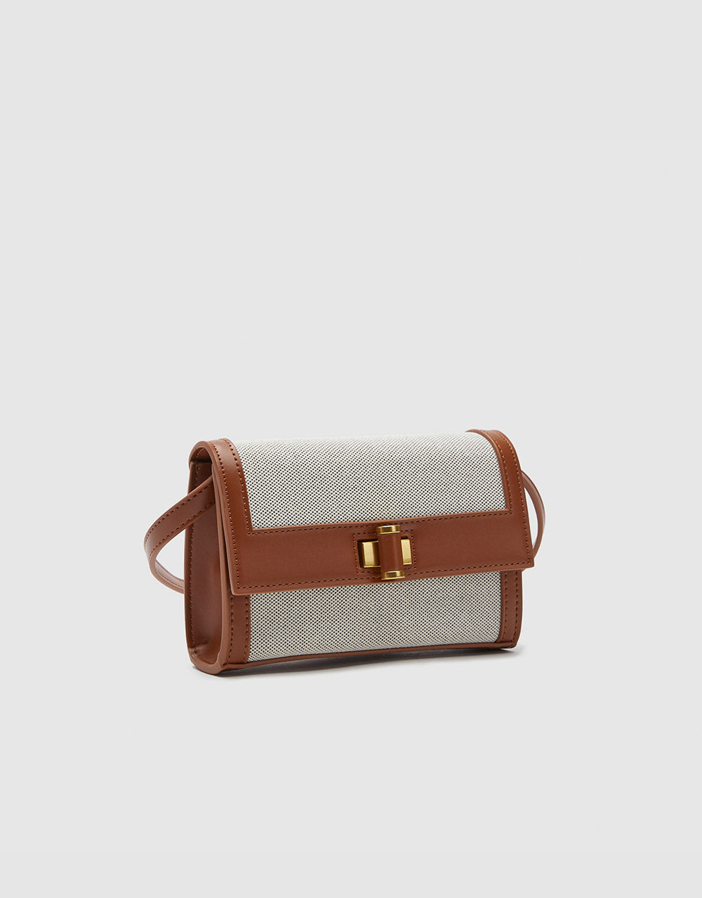 7 Contrast Trim Crossbody Bag