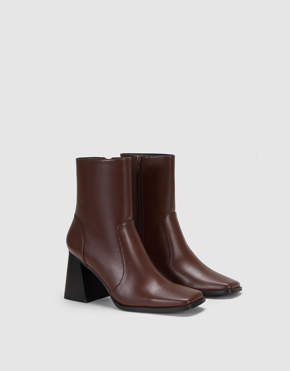 8 Heeled Square Toe Boots