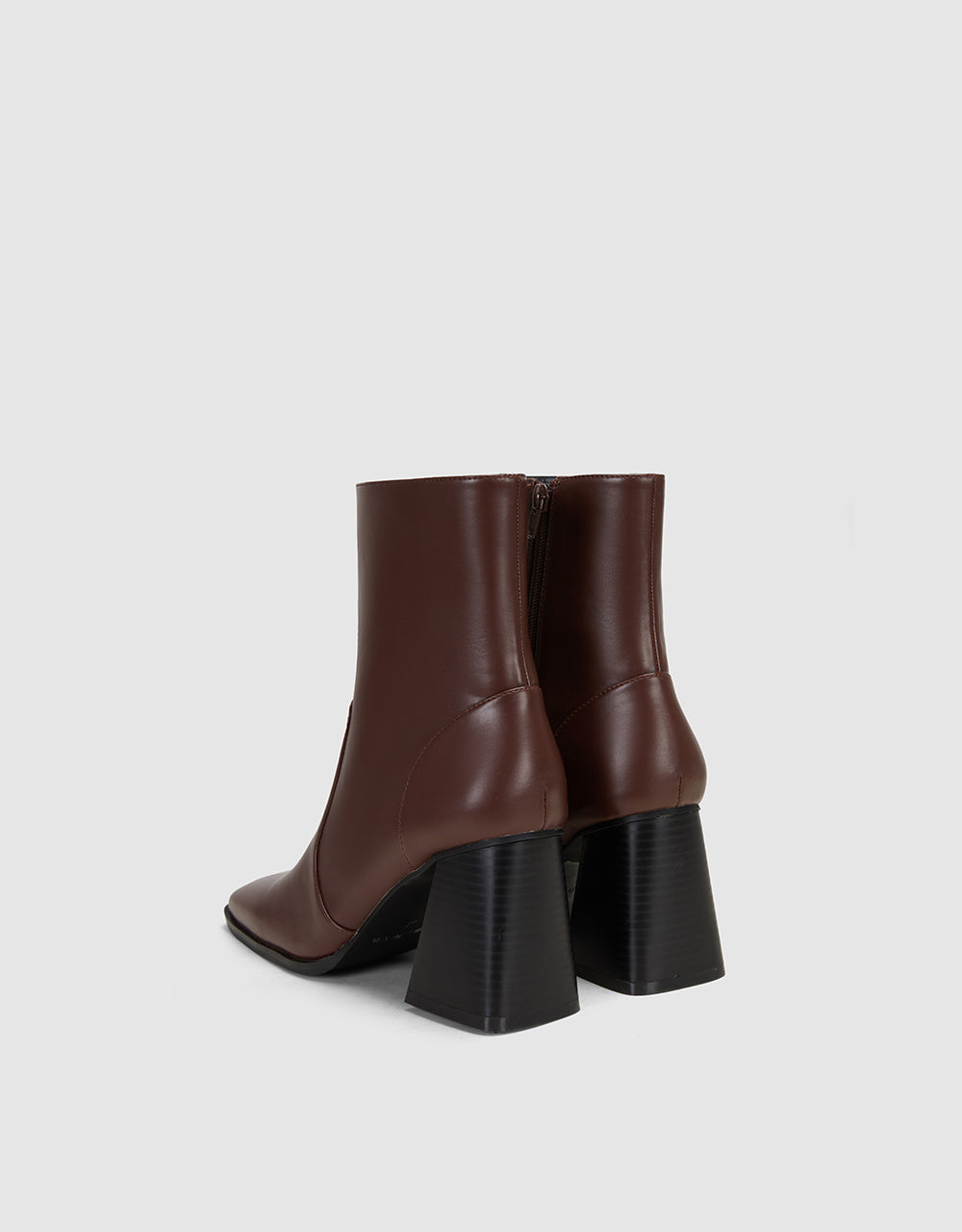 8 Heeled Square Toe Boots