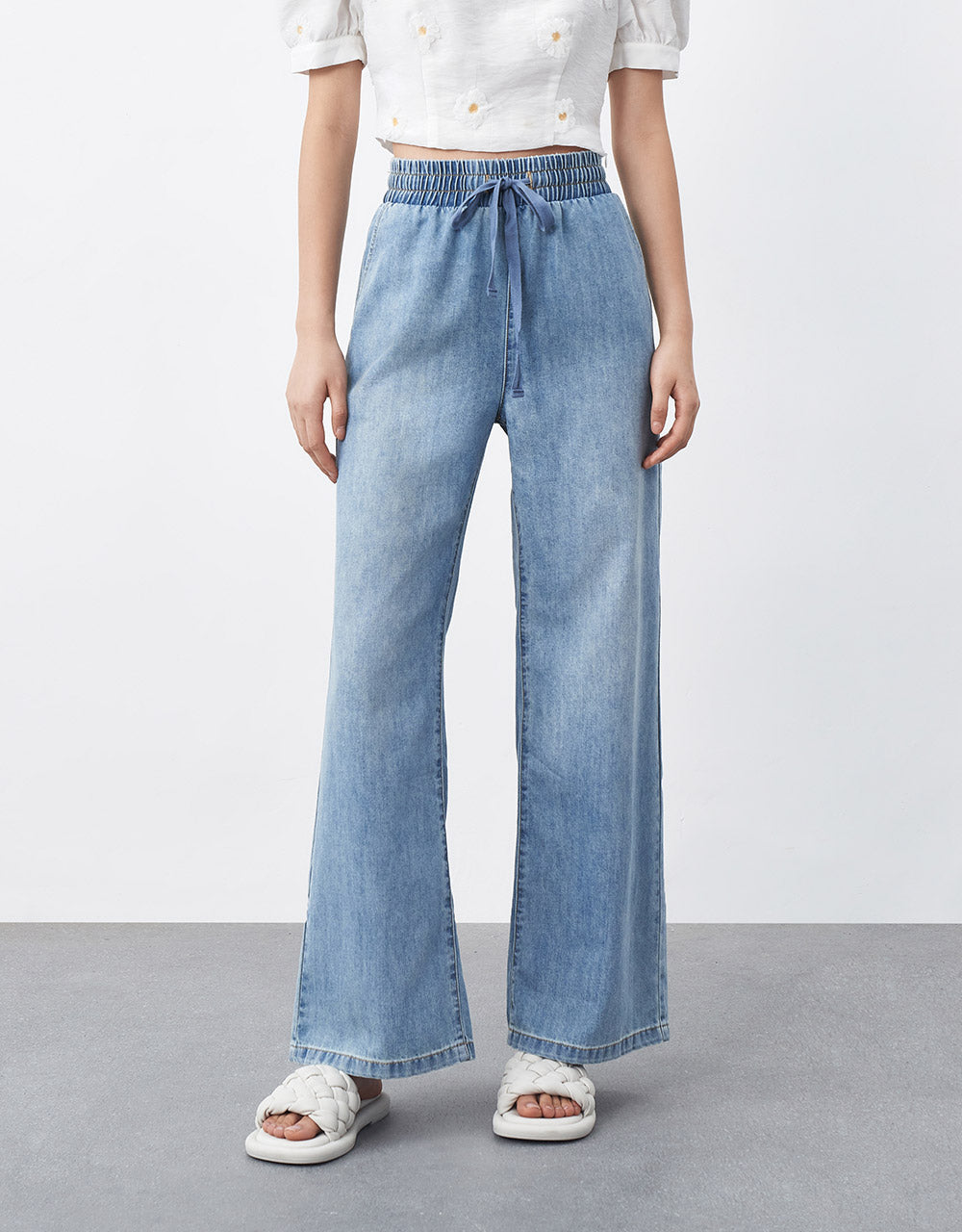 8 Elastic Waist Jeans