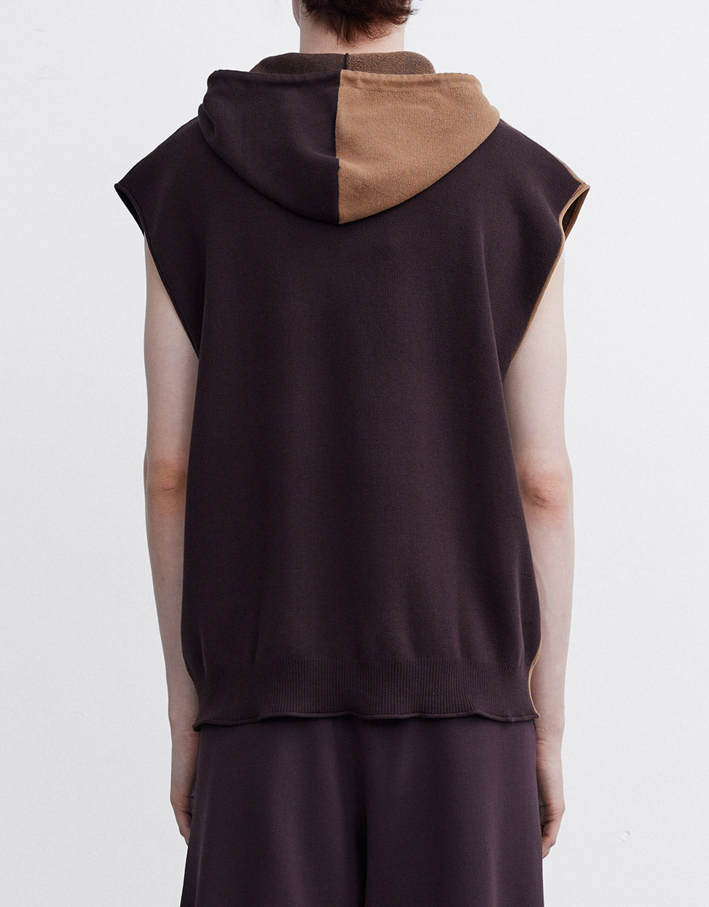 Two Tone Abstract Face Knitted Sleeveless Hoodie