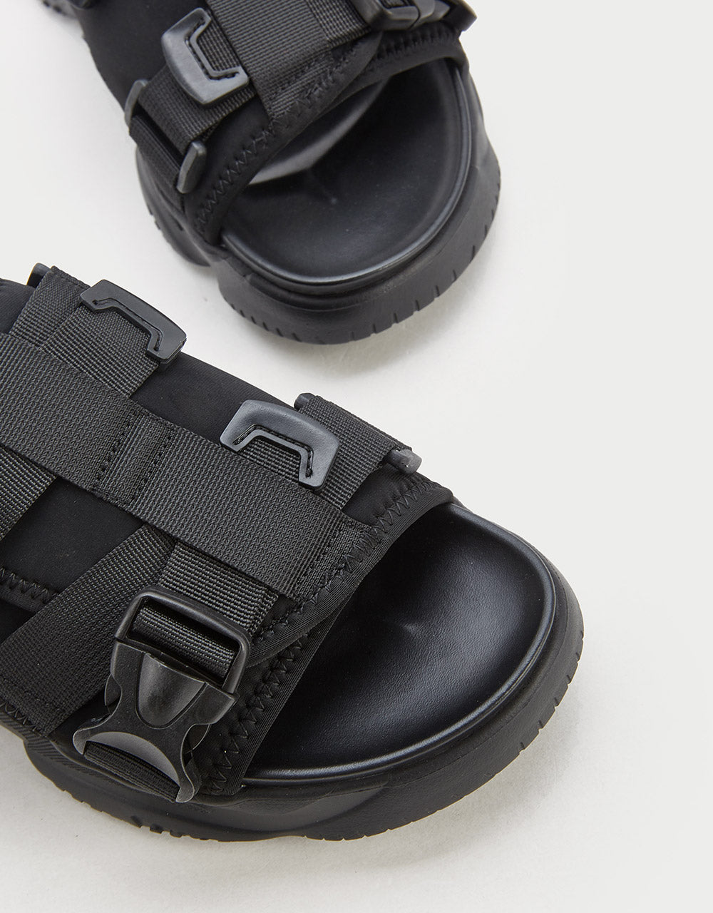 Buckle Tech Slides