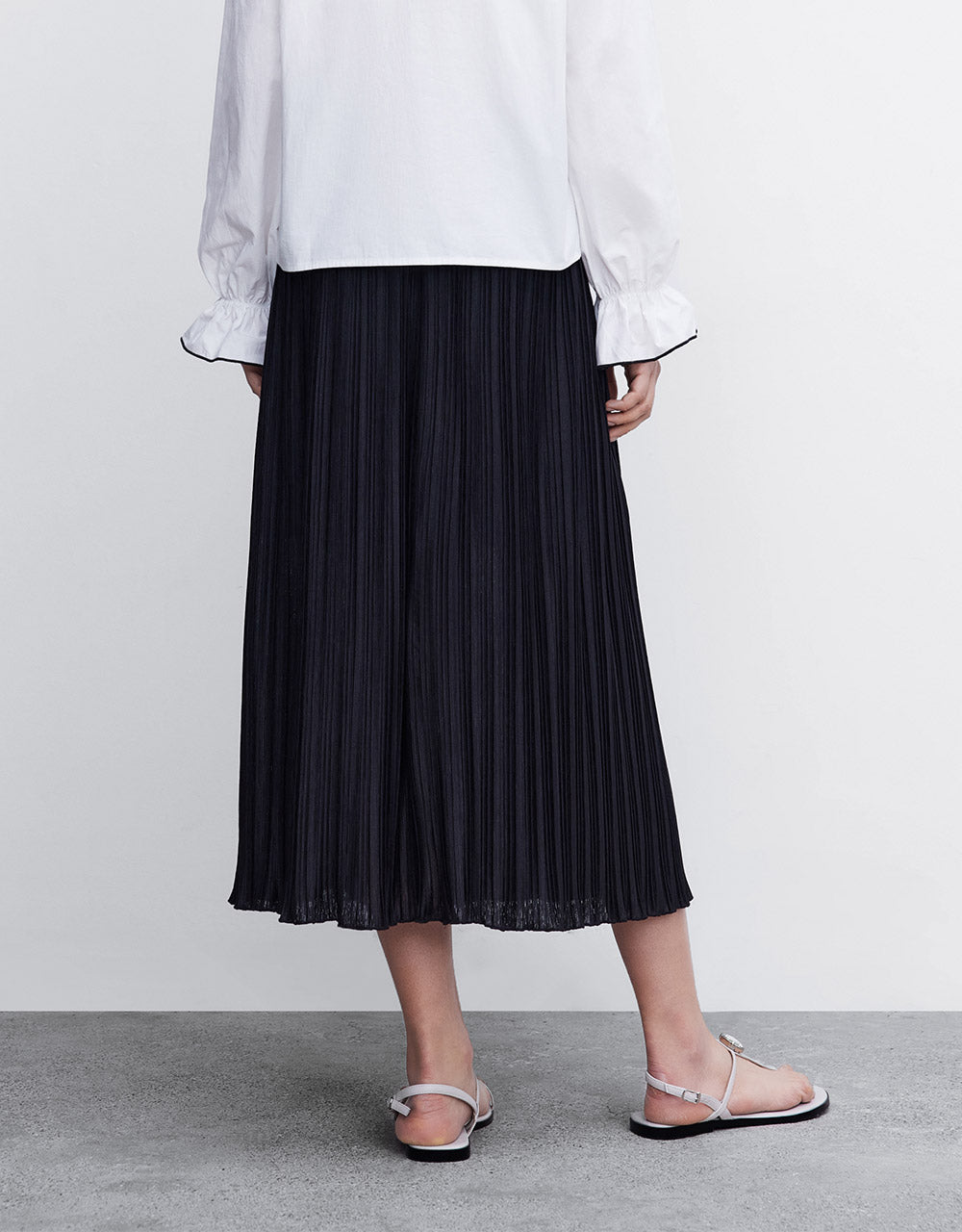 7 Elastic Waist Pleated Skirt