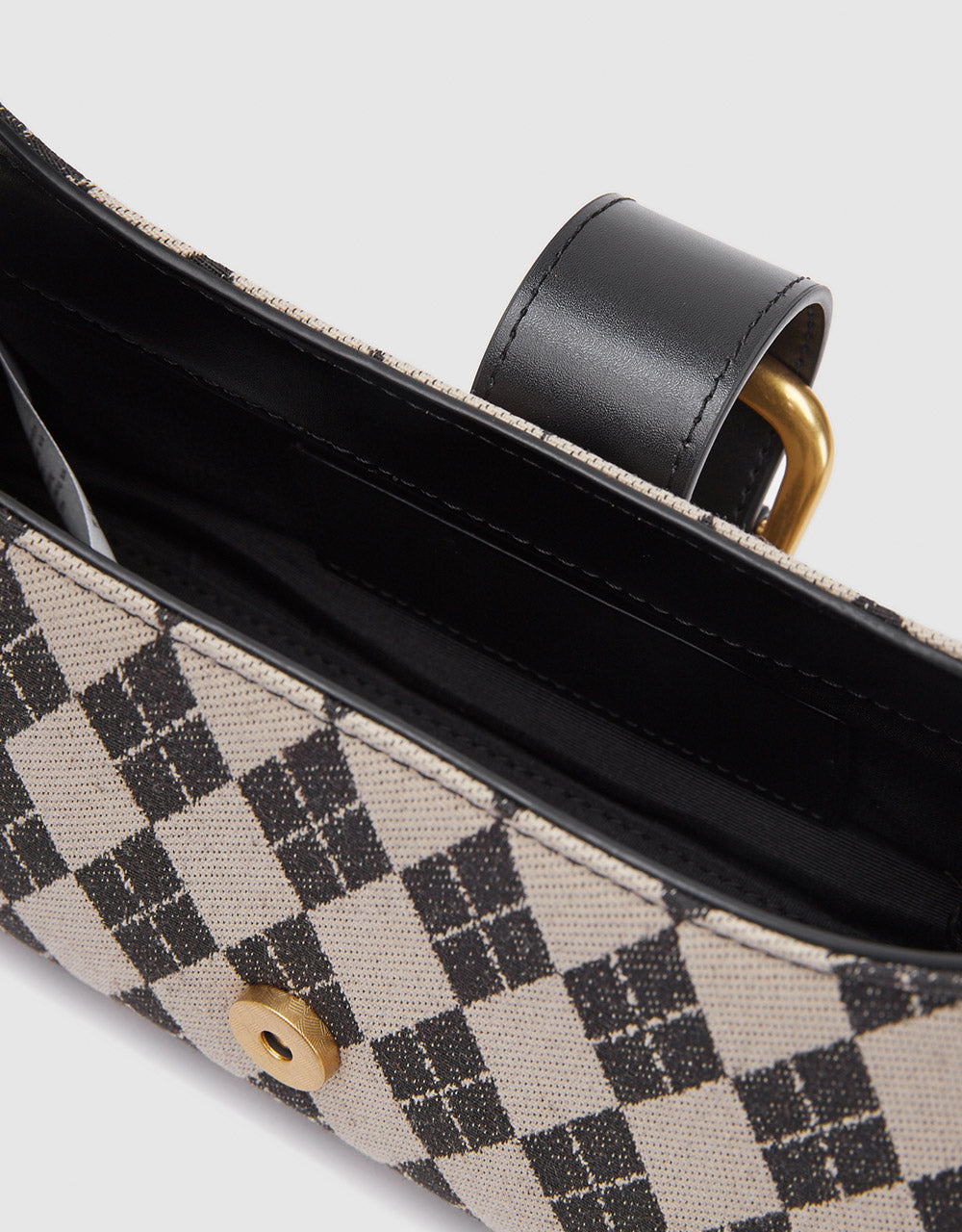 7 Argyle Buckle Detail Shoulder Bag