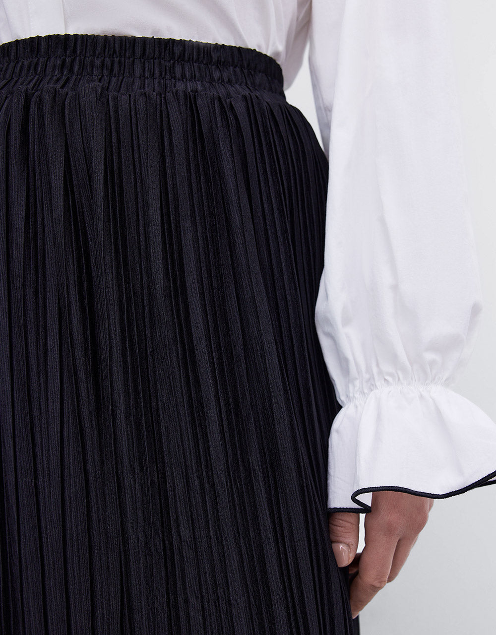 7 Elastic Waist Pleated Skirt