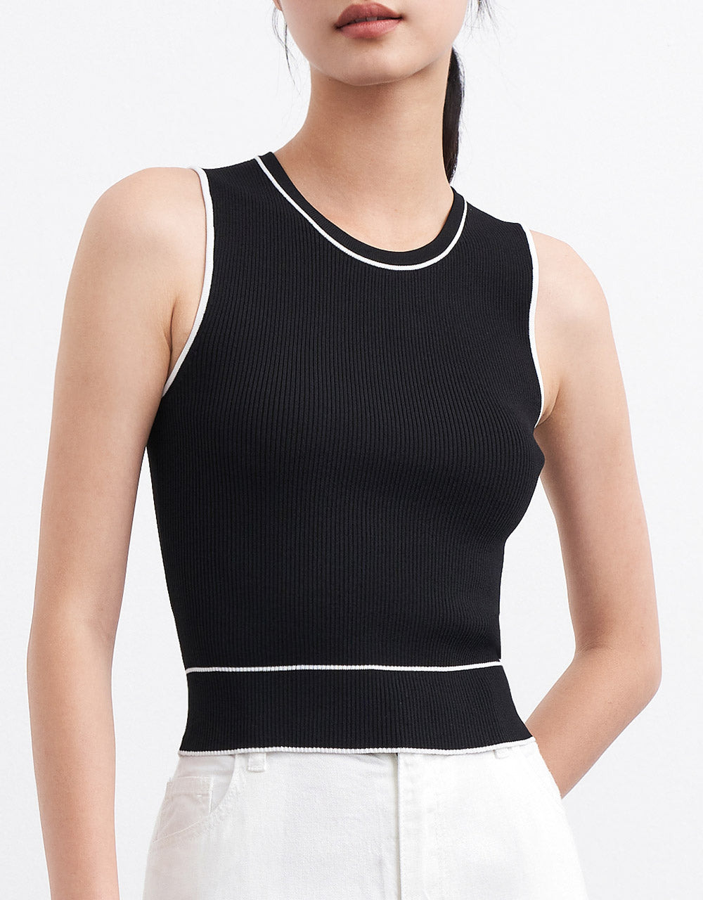 7 Contrast Trim Ribbed Knit Tank Top